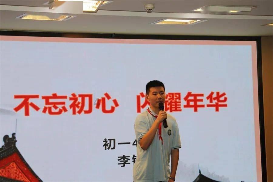 奥特曼比拼肌肉，泰塔斯谁都不服！网友：欧布很帅我选择赛文X游戏画面