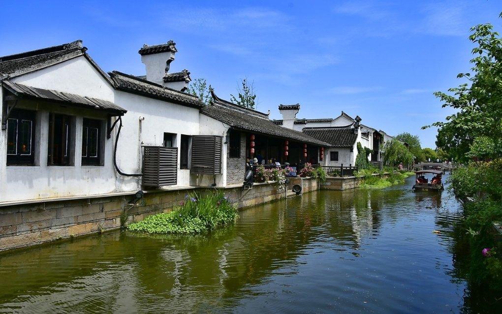 热门话题尽在老婆多次出轨,还闹离婚,孩子又小,我该怎么办?